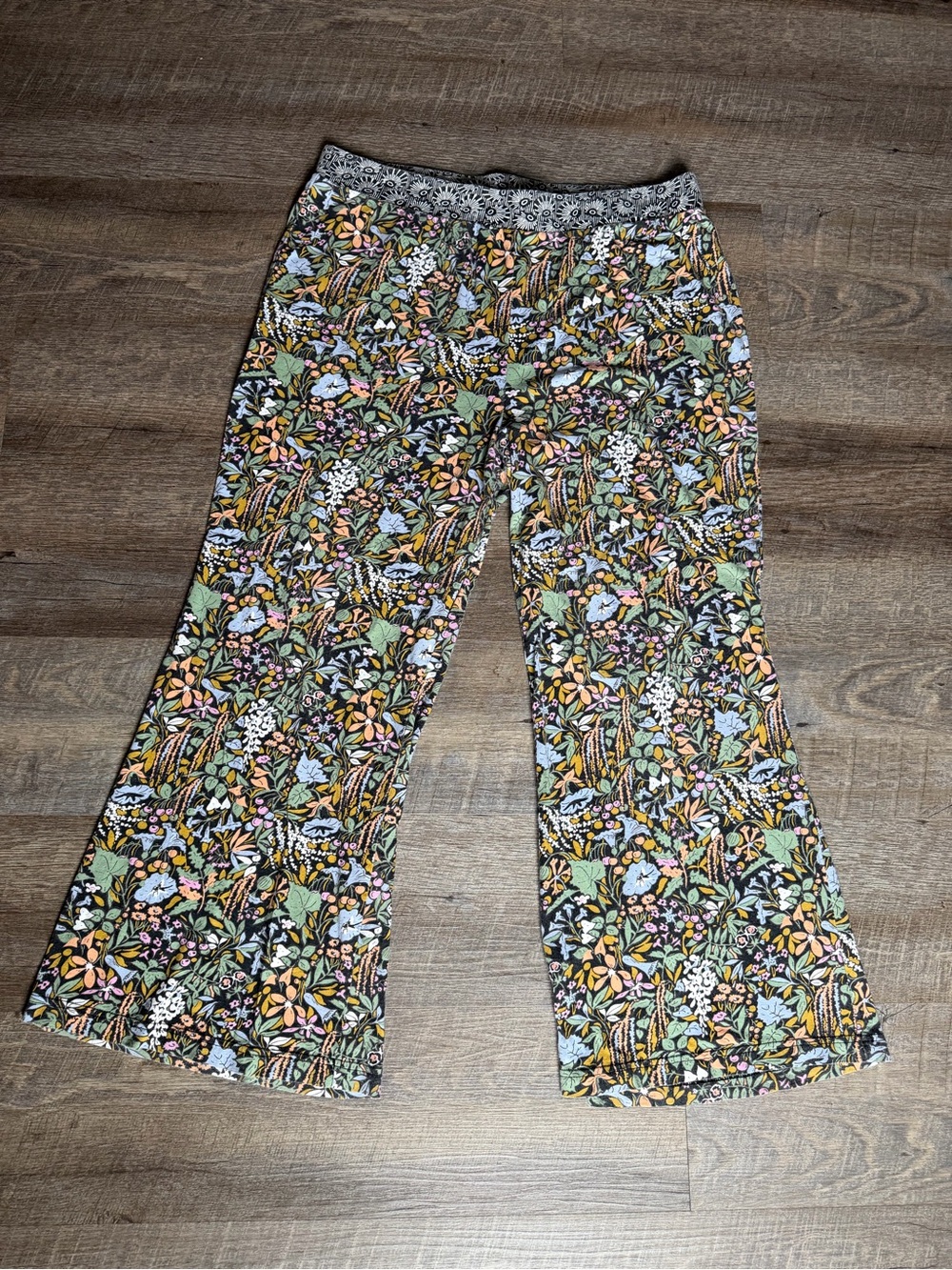 Anthropologie Flare Leggings